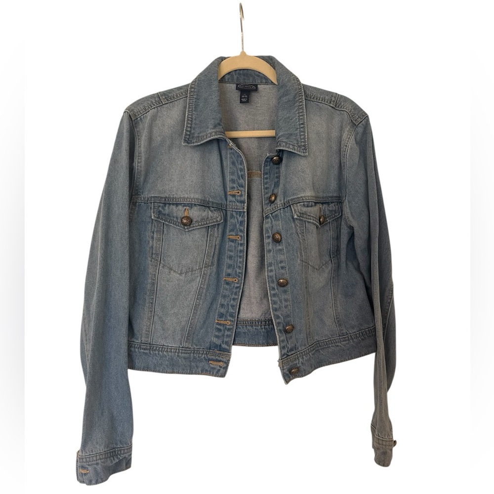 Scoop Cropped Denim Jacket in Light Wash Size M